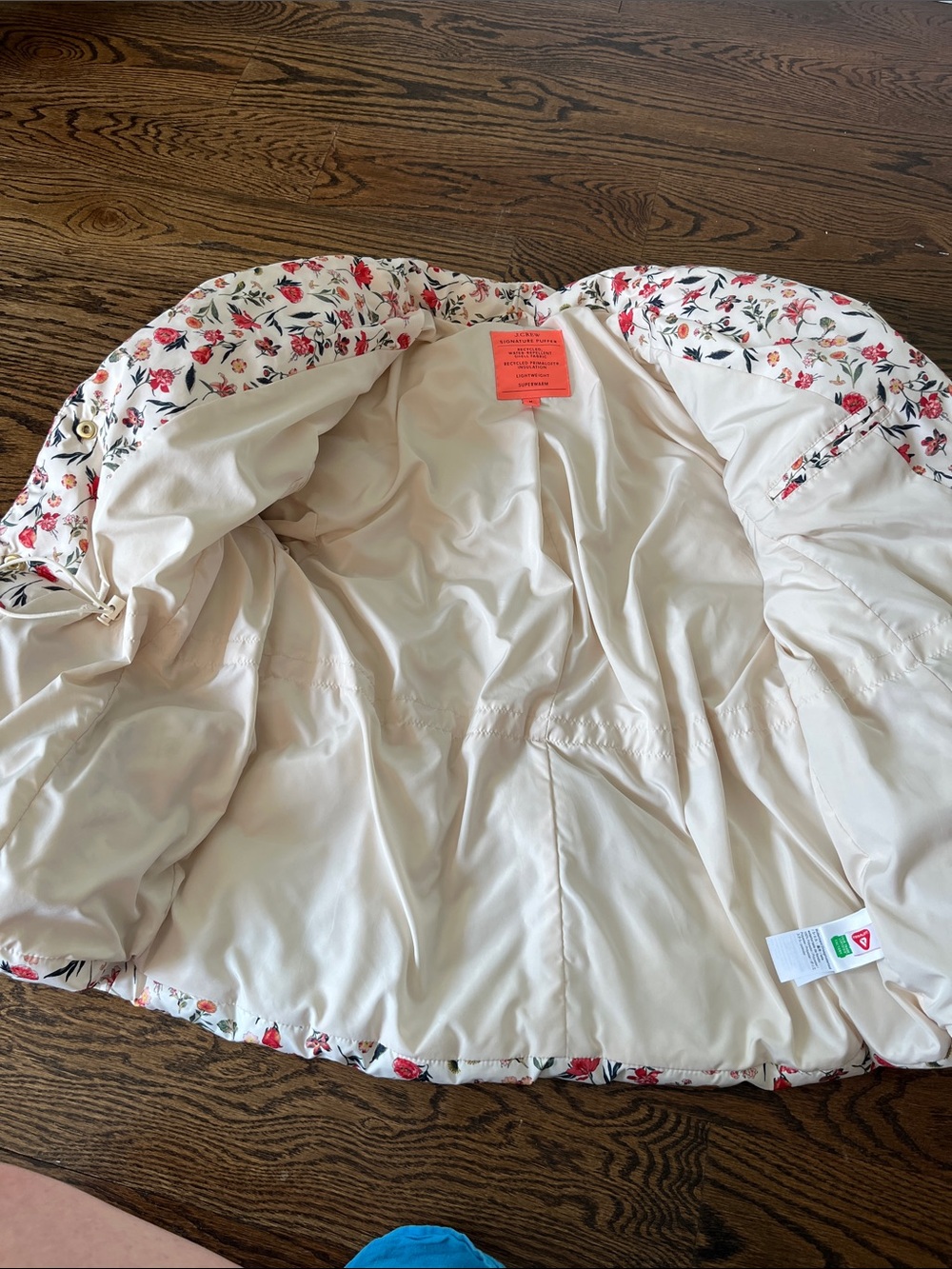 J. Crew Alps puffer jacket with PrimaLoft® in vintage floral - Picture 6 of 11
